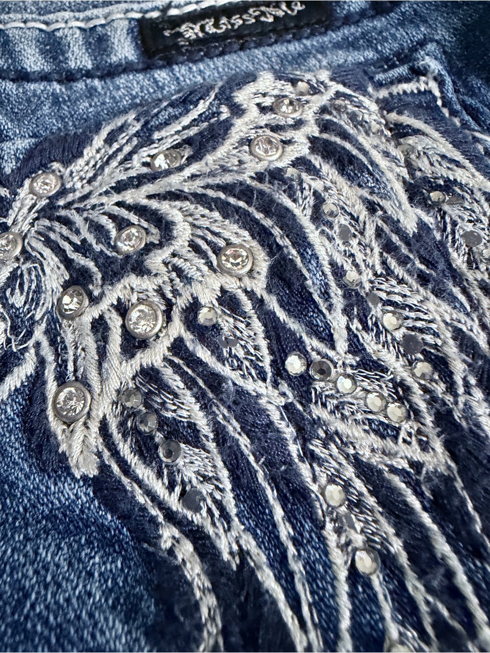 Womens Miss Me Jeans Size 27 Skinny Rhinestone y2k Embellished Blue Angel Wing - Picture 8 of 9